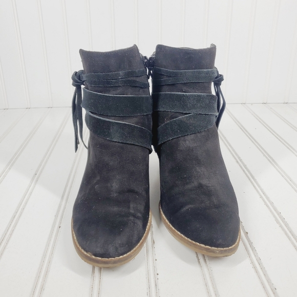 Dolce Vita DV8 Jennie Tasseled Suede Almond Toe Block Heel Bootie B375 - Picture 4 of 12